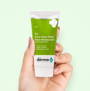 The Derma Co 5% Cica-Glow Daily Face Moisturizer with Alpha Arbutin & Tranexamic Acid 50Gm