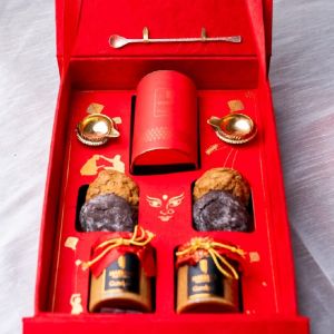 Makkuse Large Dashain Gift Box