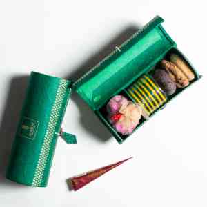 Makkuse Shrawan Cylinder Gift Box