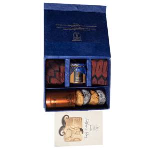 Makkuse Large Father’s Day Gift Box (Dhaka Topi)