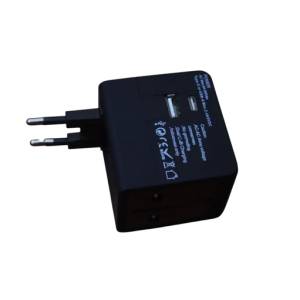 Universal Travel Adapter All-in-One International Plug with USB C & USB A Ports