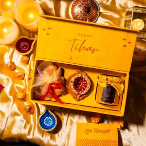 Makkuse Mini Tihar Yellow Box
