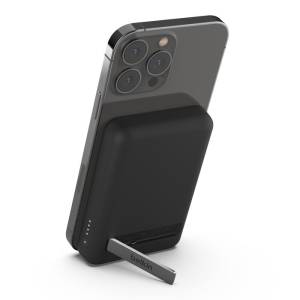 Belkin BoostCharge Magnetic Wireless Power Bank 5,000mAH with Stand
