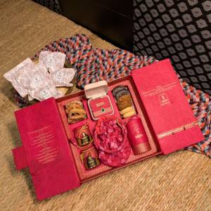 Makkuse Grand Mother's Day Gift Box - No Sugar Added