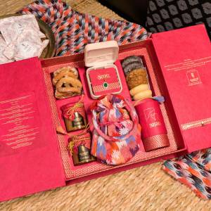 Makkuse Grand Mother's Day Gift Box