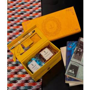 Makkuse Mini Guru Dakshina Gift Box