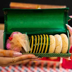 Makkusé Shrawan Cylinder Gift Box
