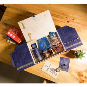 Makkusé Ultimate Father’s Day Gift Box - with Dhaka Topi (Regular)